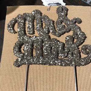 Mr and Mrs cake topper
